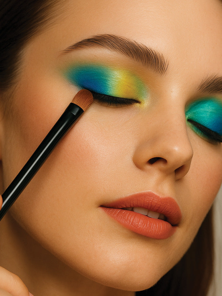 TILT HEAD SMUDGE BRUSH - PRO MAKEUP BRUSHES COLOR STUDIO
