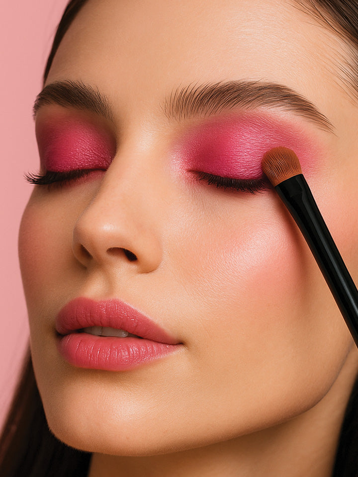 TILT HEAD SMUDGE BRUSH - PRO MAKEUP BRUSHES COLOR STUDIO